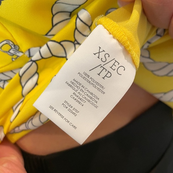 Cabi Reef Knot Blouse #5707 Plunging V-Neck Fitted Waist Bell Sleeve Top XS - Picture 5 of 8